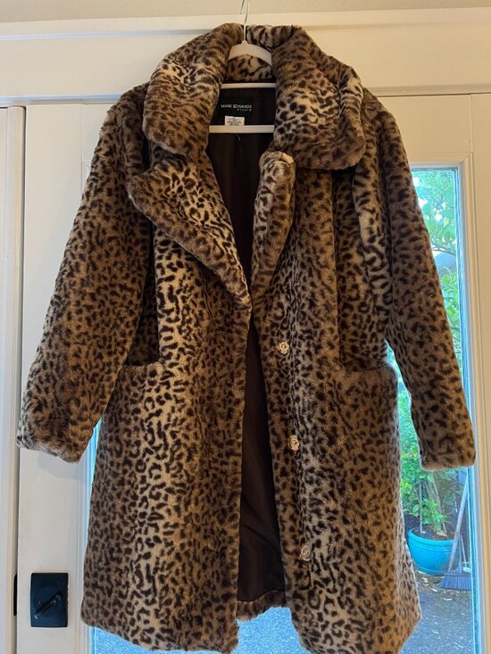 Mark Edwards Studio Jackets & Blazers - Mark Edwards Studio Leopard Print Faux Fur Coat
